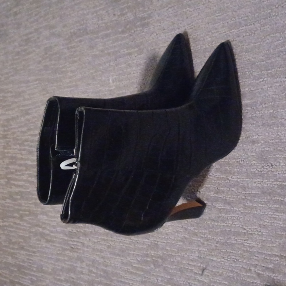 NEW Antonio Melani Gaby Crocodile Embossed Black Leather High Heel Dress Bootie